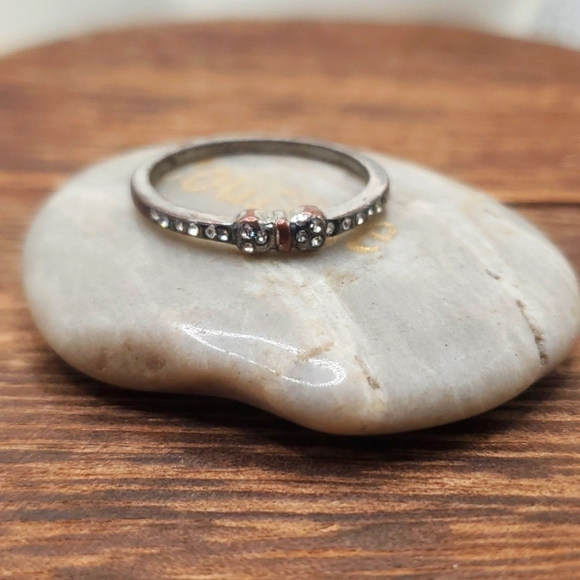 Distressed ribbons and bows southwestern ring size 9 R335 - Picture 1 of 2